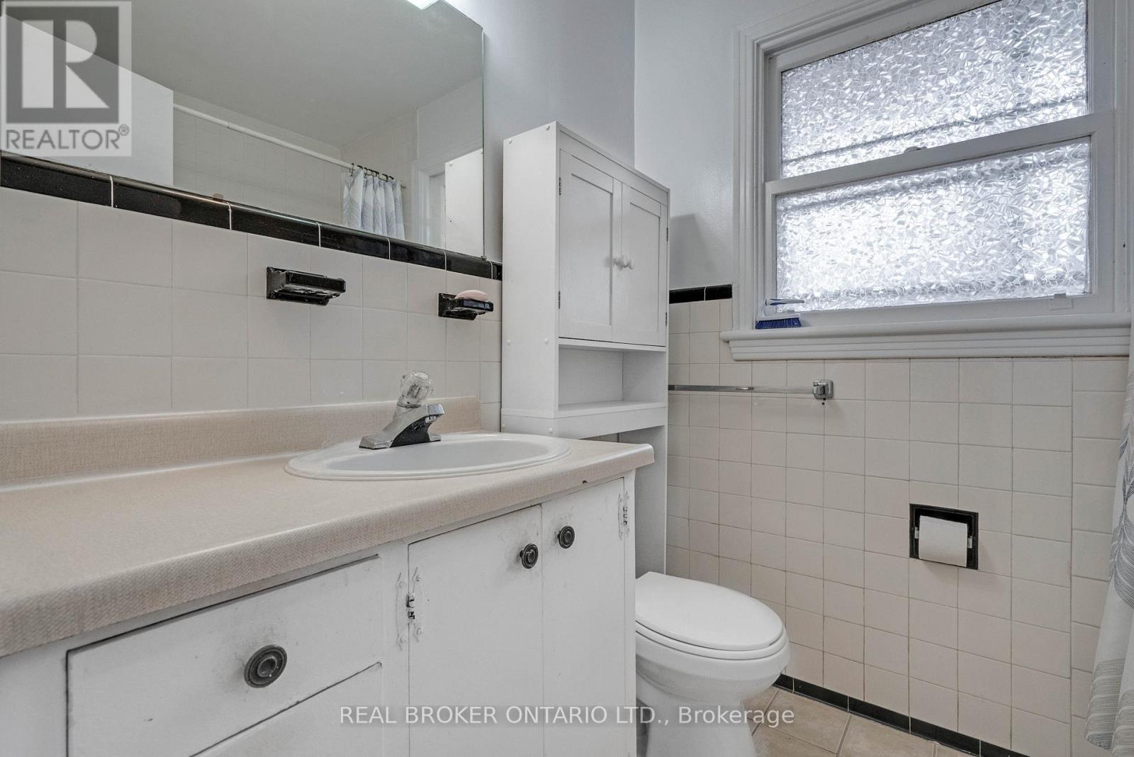 Photo 8 of 2495 Falcon Avenue, Ottawa ON
