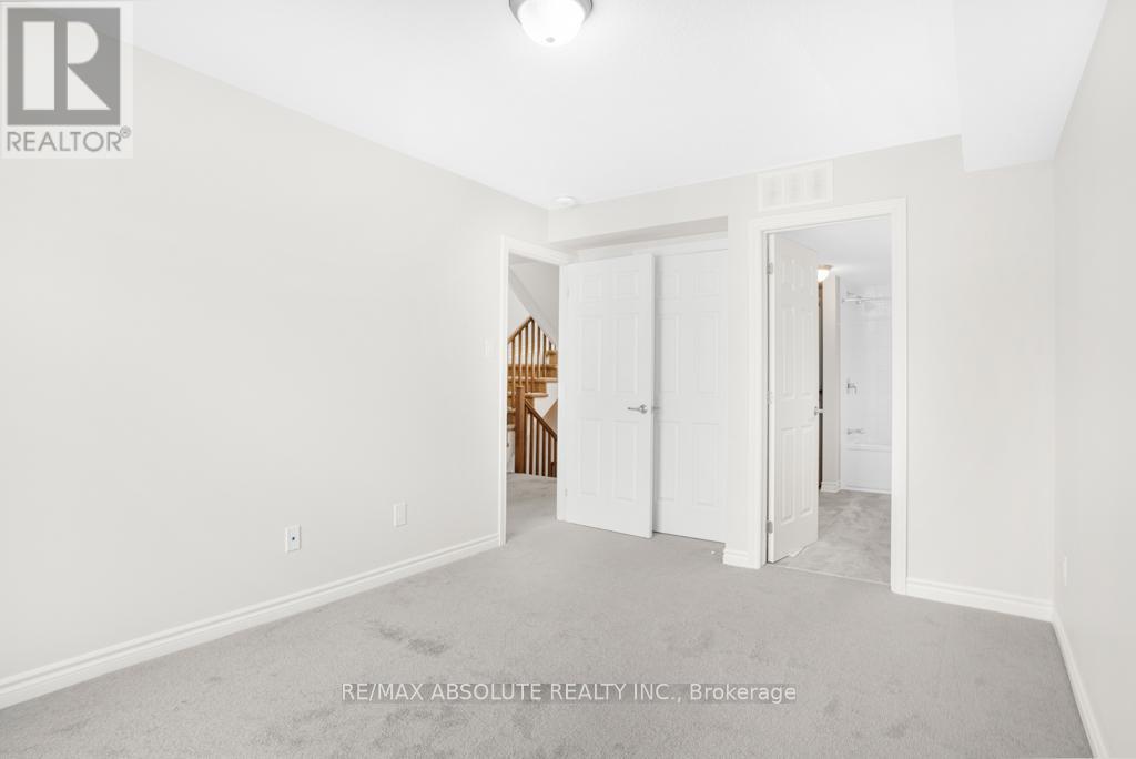 Photo 16 of 621 Makwa Private, Ottawa ON