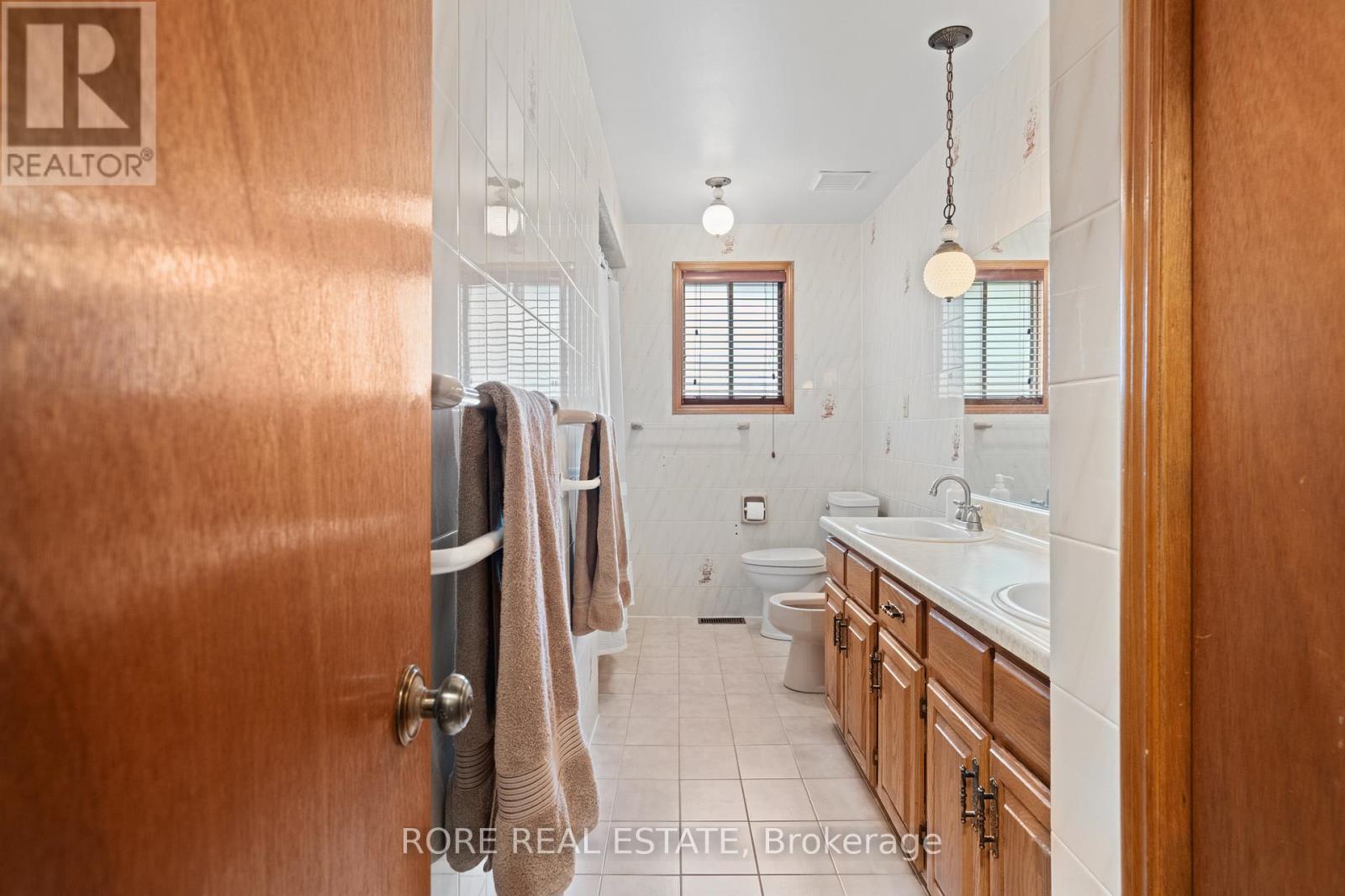 Photo 11 of 181 Gilmore Road, Fort Erie ON