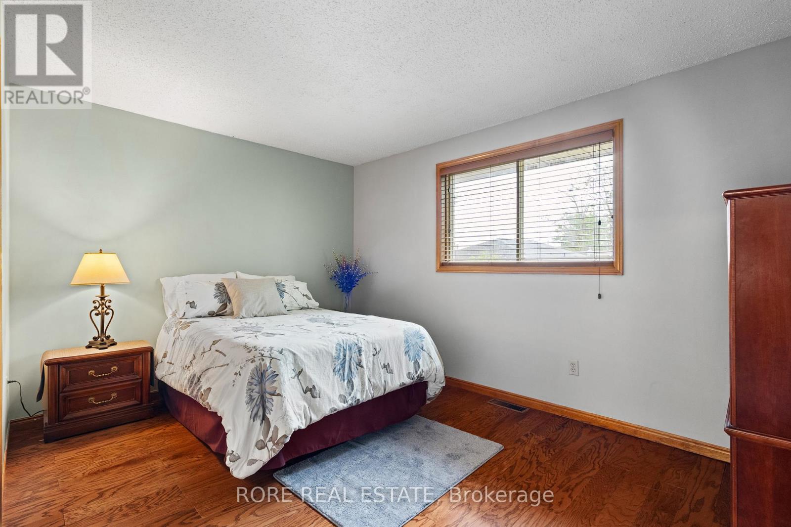 Photo 12 of 181 Gilmore Road, Fort Erie ON