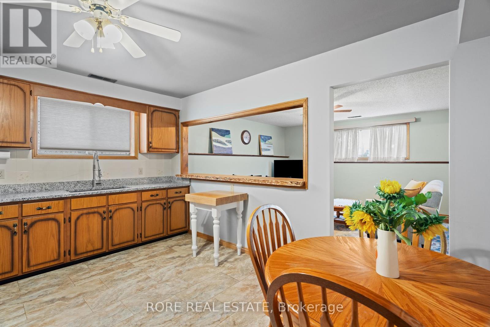 Photo 5 of 181 Gilmore Road, Fort Erie ON