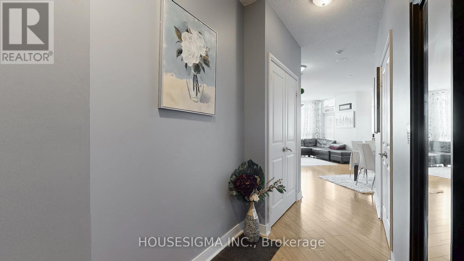 Photo 7 of 1303 80 Absolute Avenue, Mississauga ON