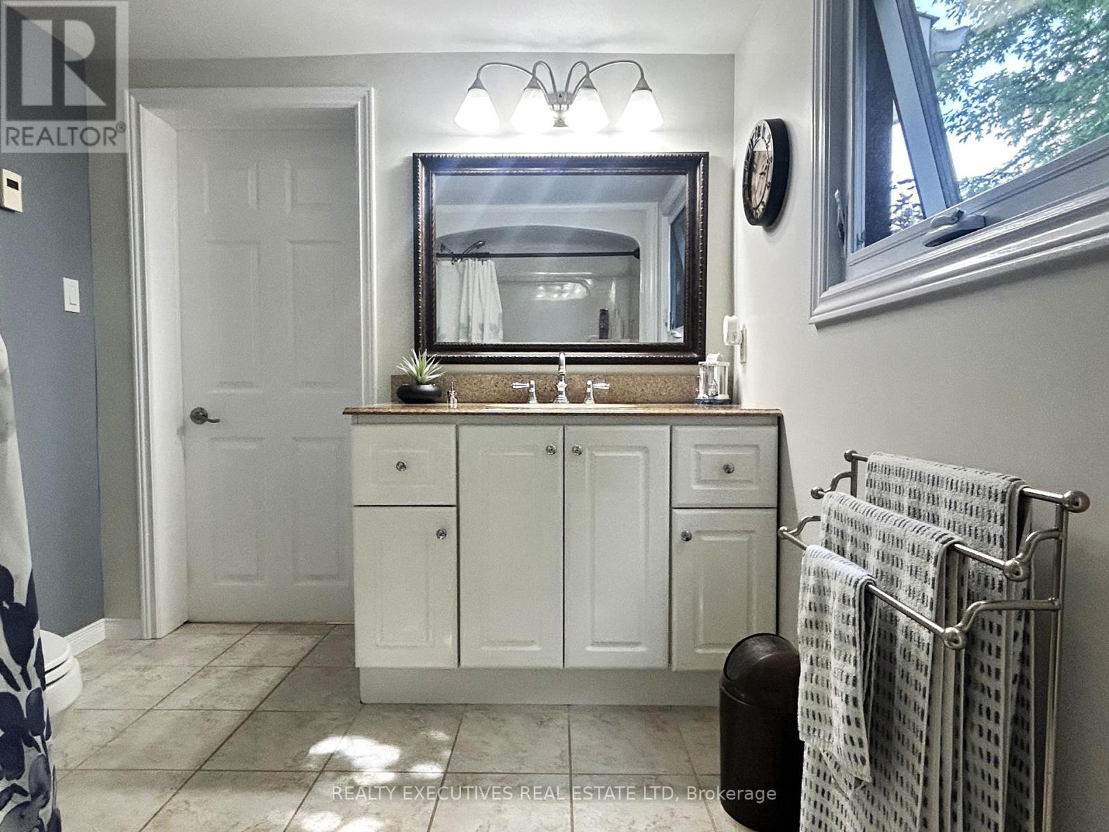 Photo 25 of 11908 Toyeshill Road, South Dundas ON