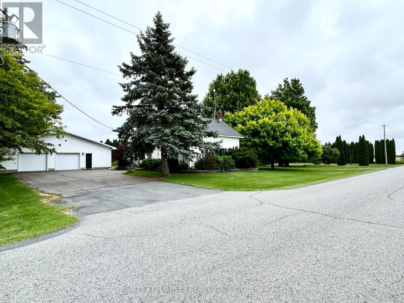Photo 33 of 11908 Toyeshill Road, South Dundas ON