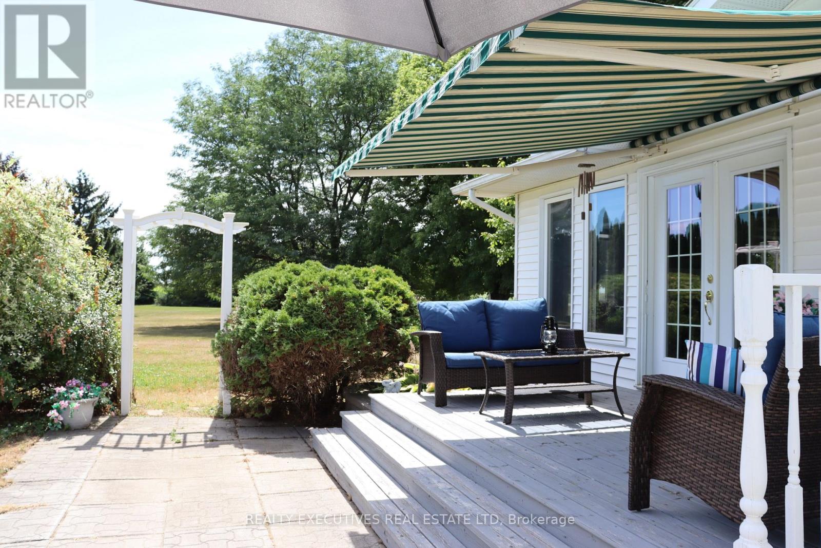 Photo 8 of 11908 Toyeshill Road, South Dundas ON