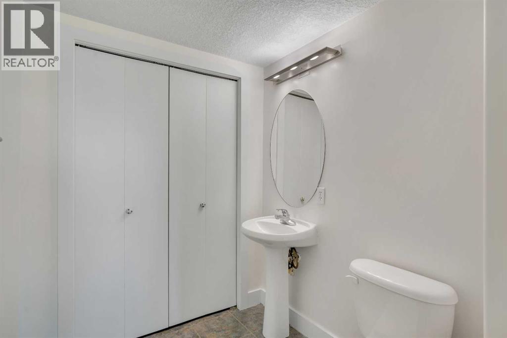 Single Family House for Sale in    Avenue NE Crescent Heights Calgary 