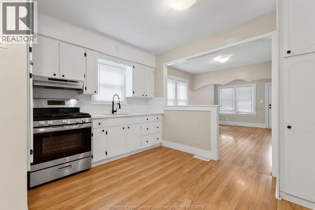 Photo 10 of 1527 Albert Road, Windsor ON