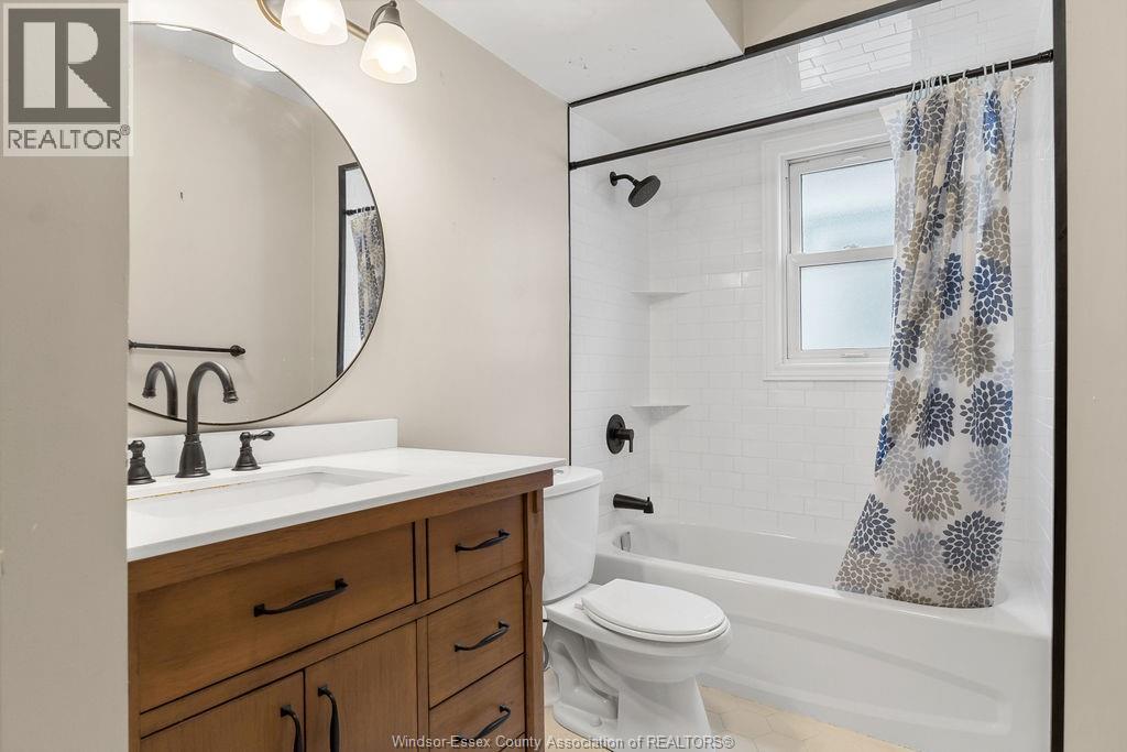 Photo 16 of 1527 Albert Road, Windsor ON