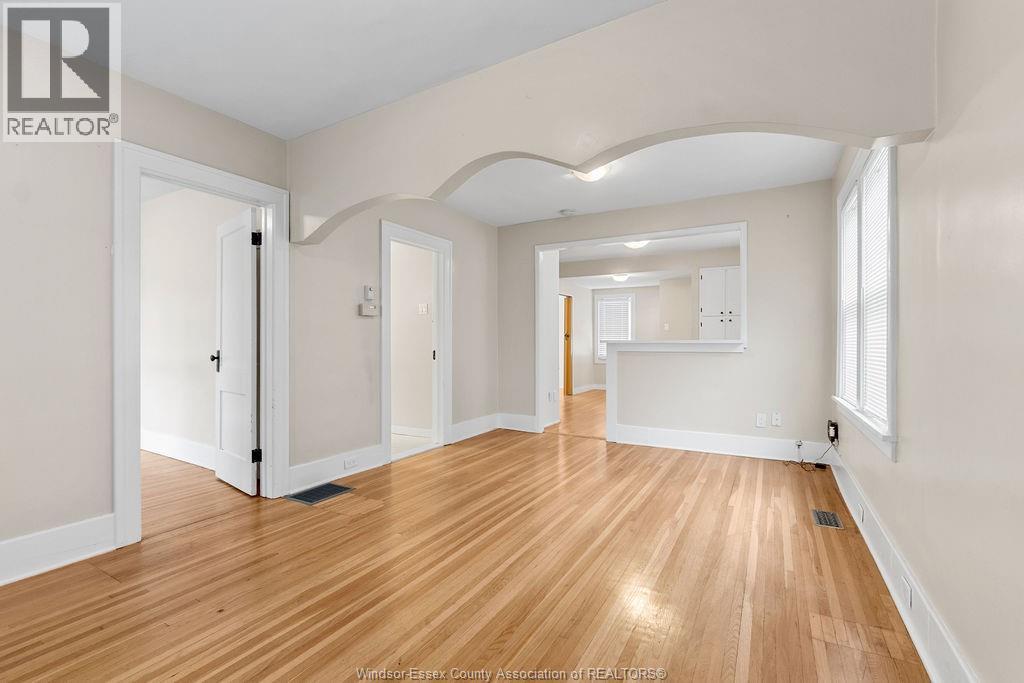 Photo 4 of 1527 Albert Road, Windsor ON