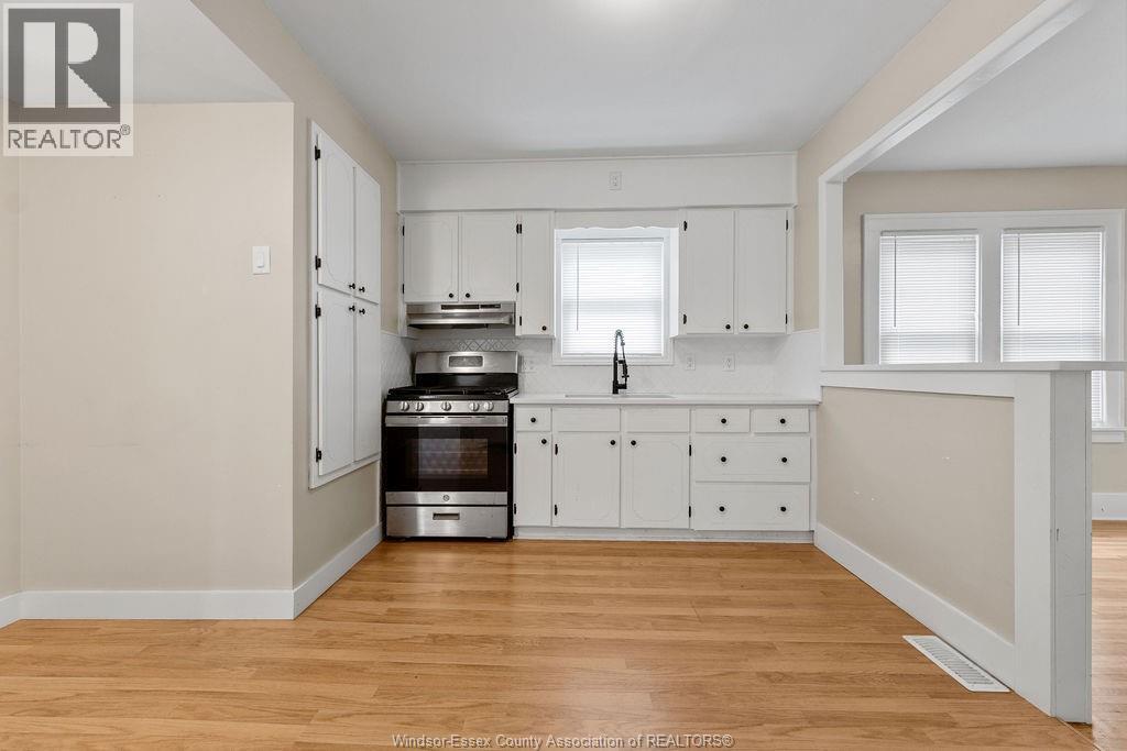 Photo 9 of 1527 Albert Road, Windsor ON