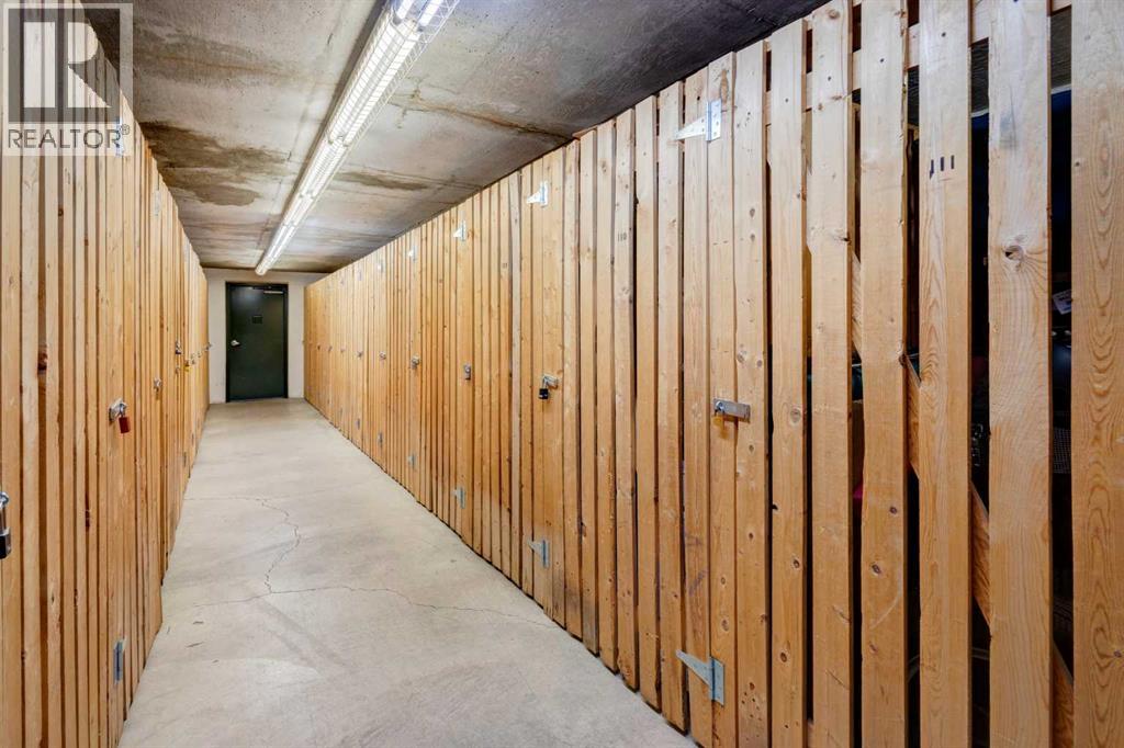 Single Family House Loft for Sale in    Avenue SW Eau Claire Calgary 