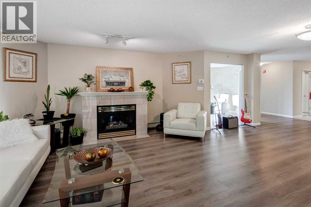 Single Family House Loft for Sale in    Avenue SW Eau Claire Calgary 