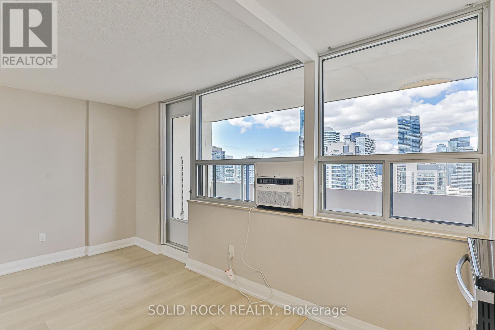 Photo 22 of 3111 40 Homewood Avenue, Toronto ON