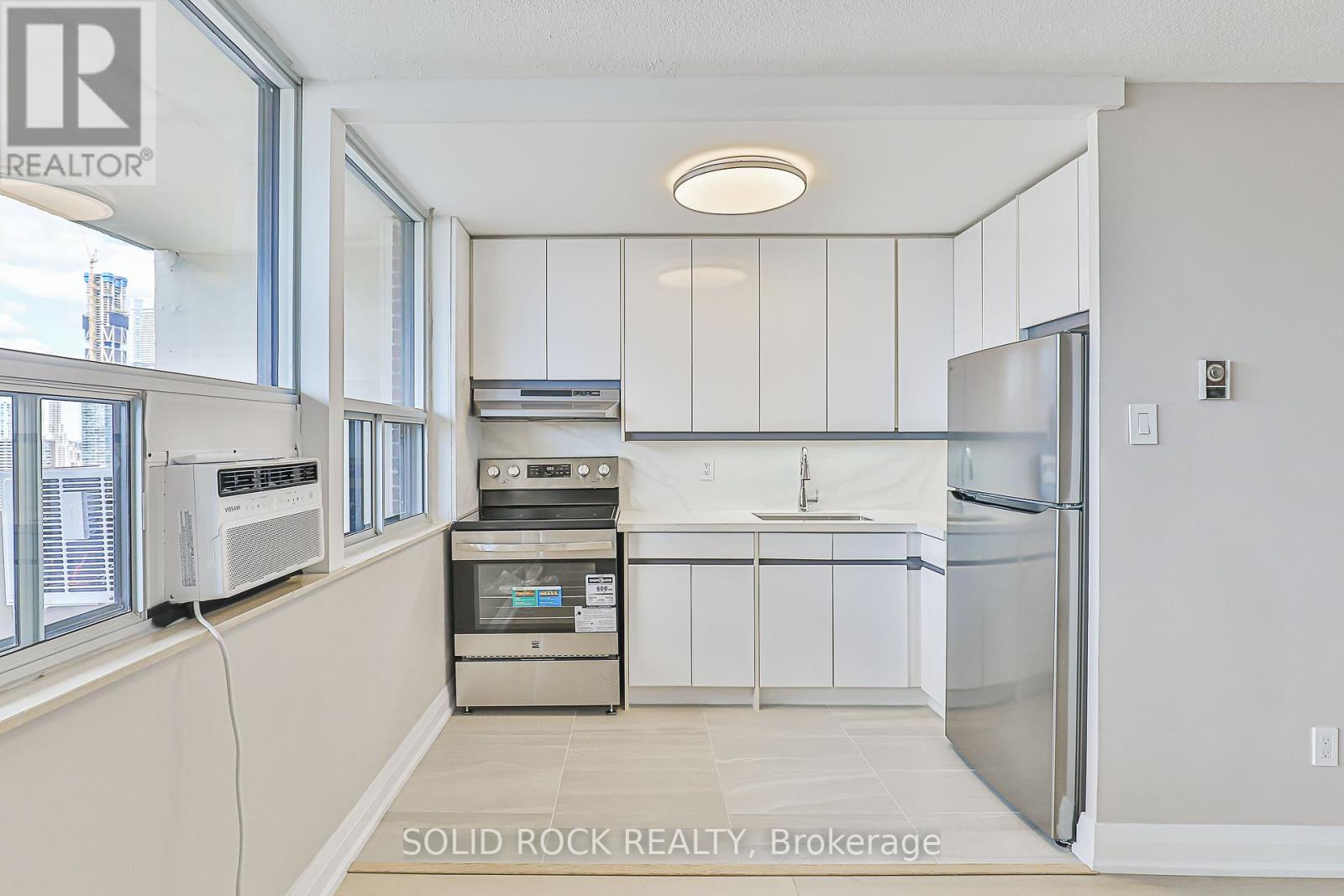 Photo 6 of 3111 40 Homewood Avenue, Toronto ON