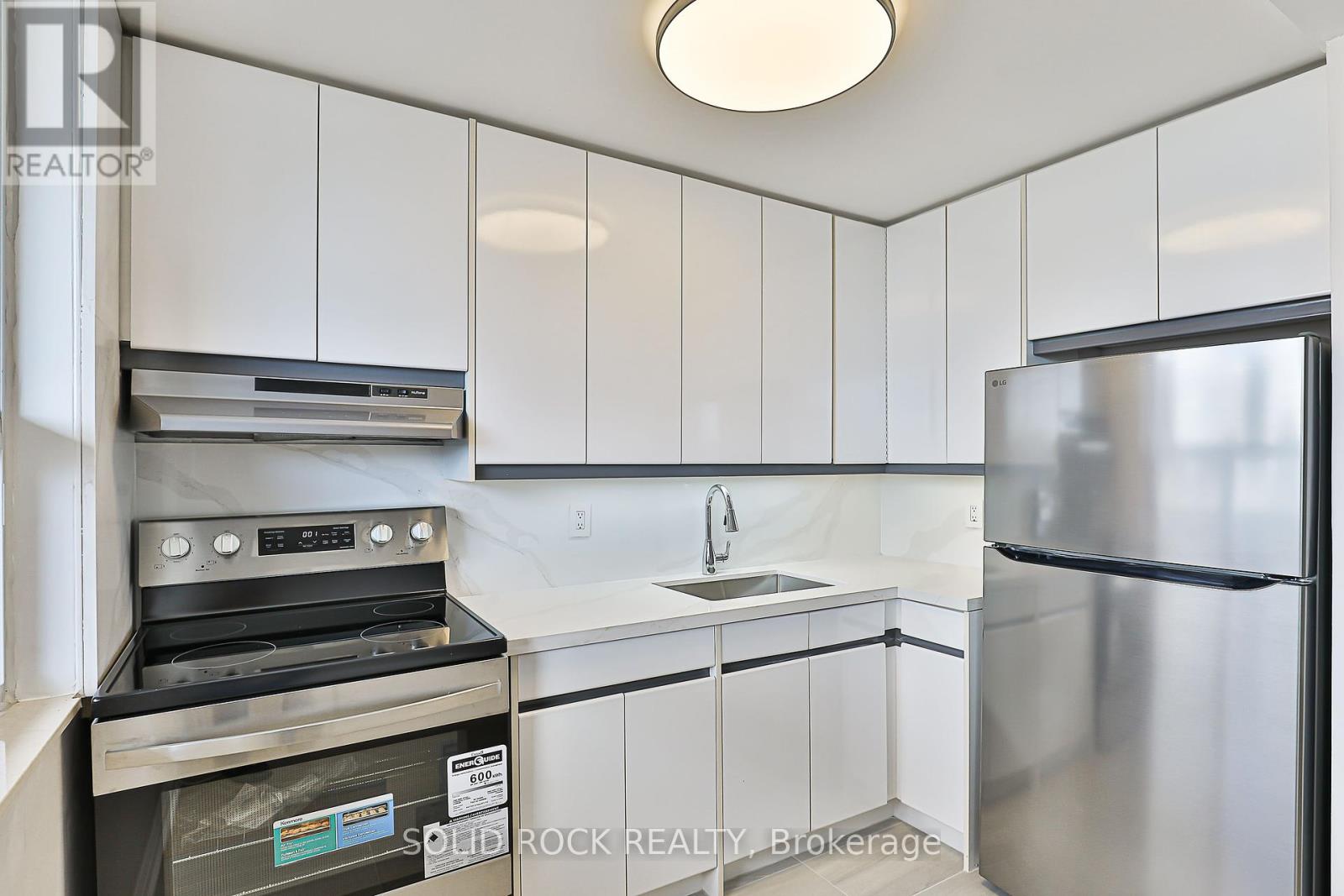 Photo 9 of 3111 40 Homewood Avenue, Toronto ON