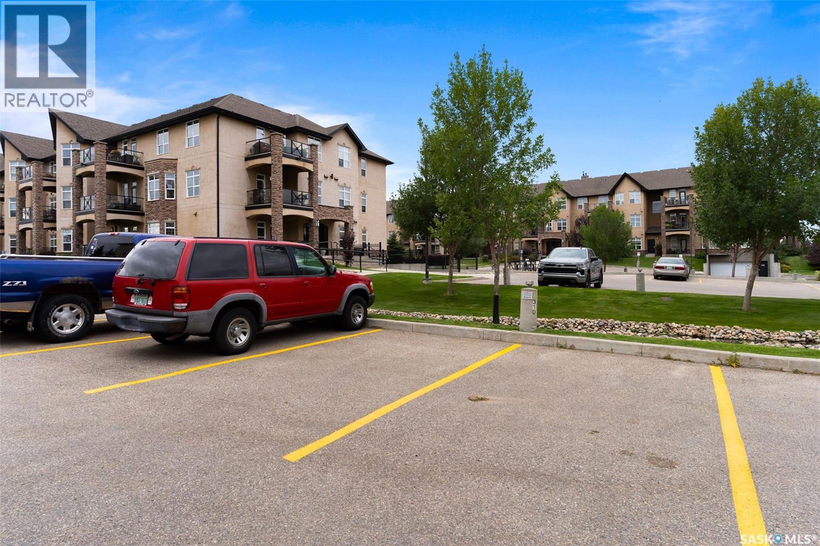Photo 3 of 311 2160 Heseltine Road, Regina SK