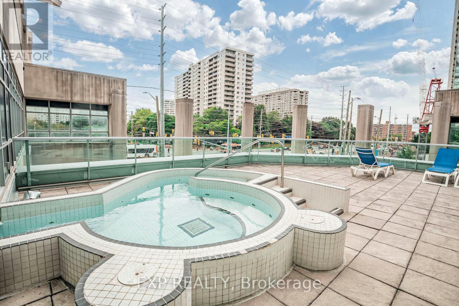 Photo 14 of 310 33 Elm Drive W, Mississauga ON