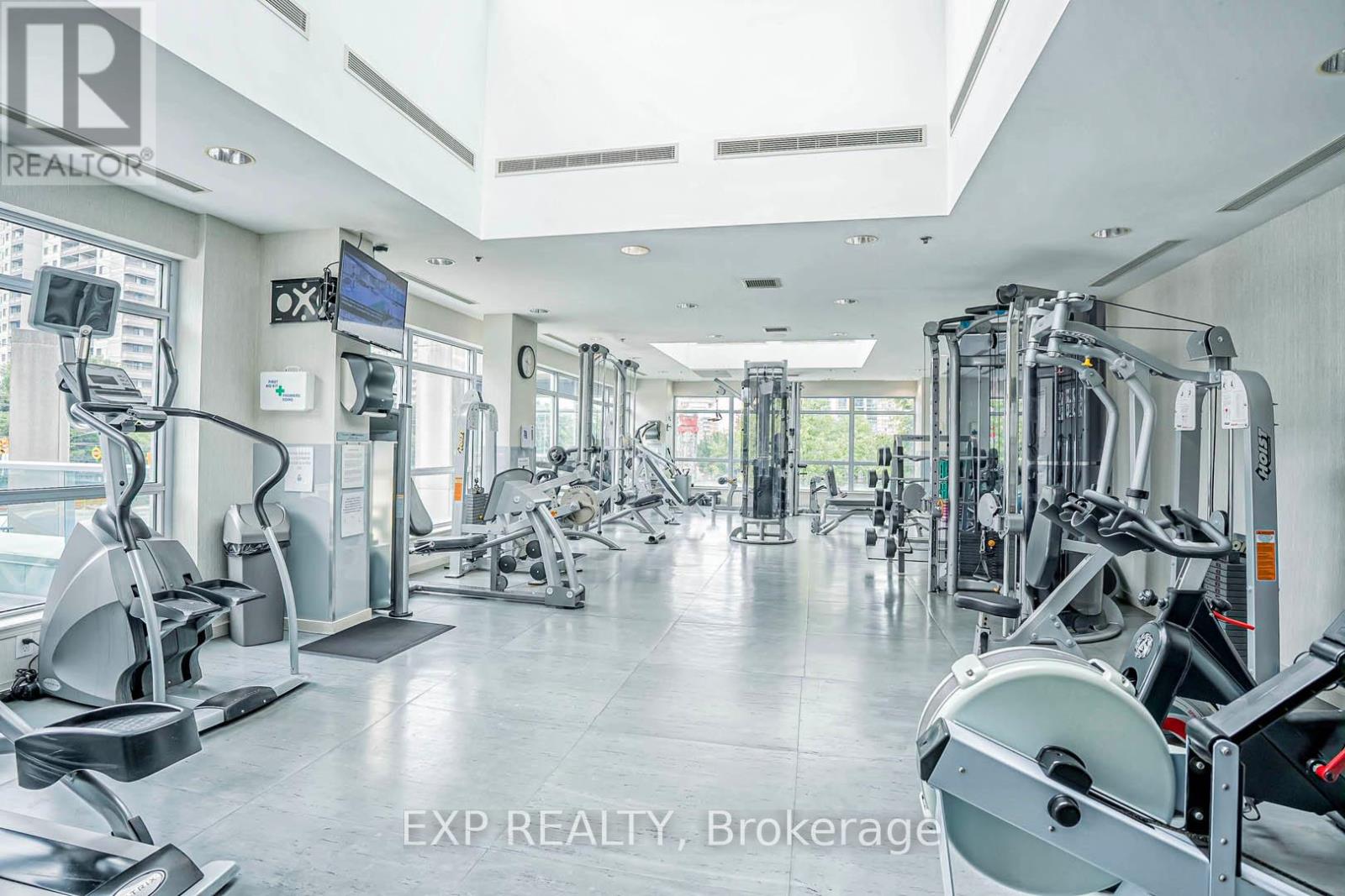 Photo 11 of 310 33 Elm Drive W, Mississauga ON