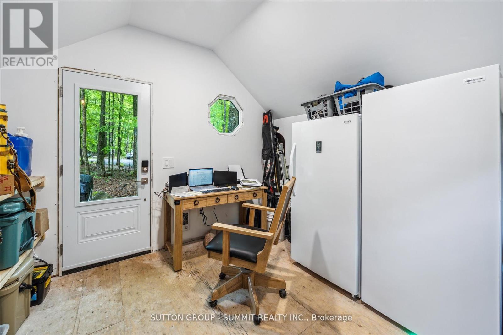 Photo 32 of 17 Sugarbush Lane, Huntsville ON