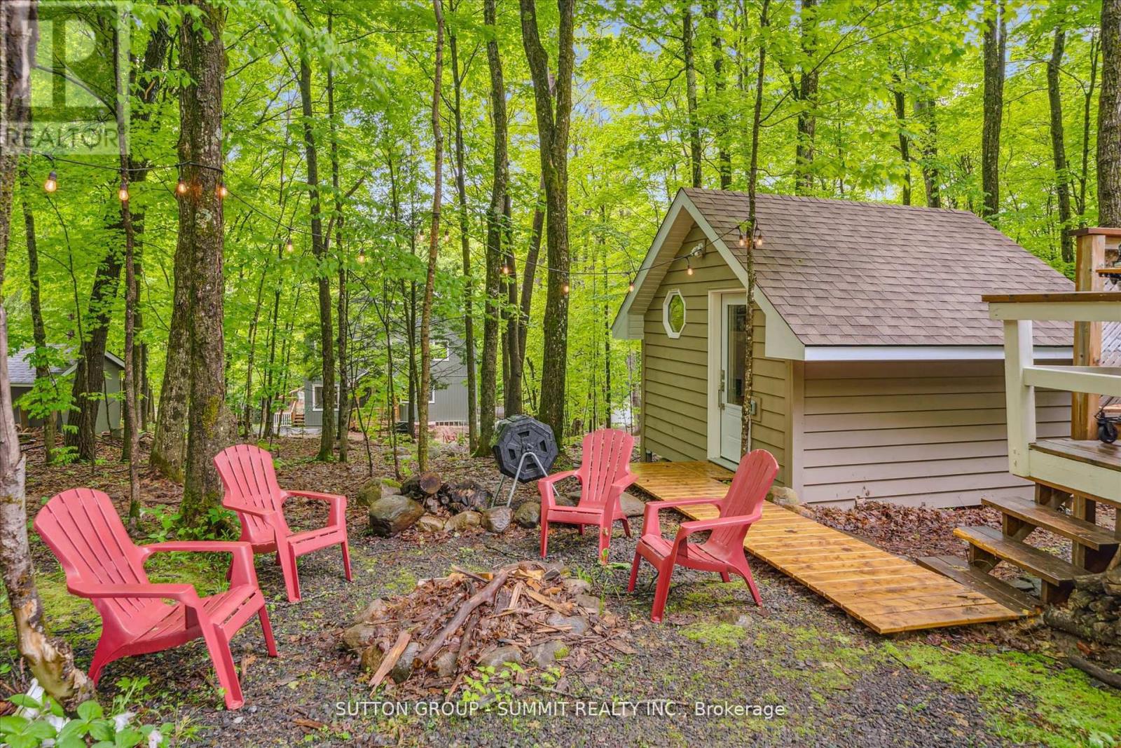 Photo 29 of 17 Sugarbush Lane, Huntsville ON