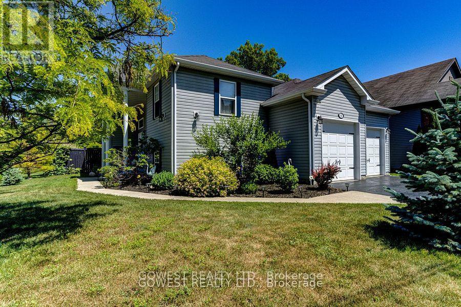 Photo 2 of 5 55th Street S, Wasaga Beach ON