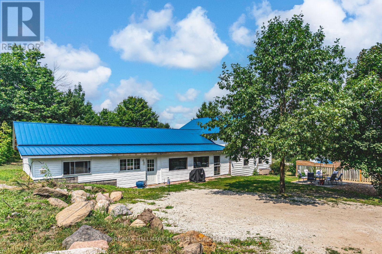 Photo 11 of 4396 Penetanguishene Road, Springwater ON