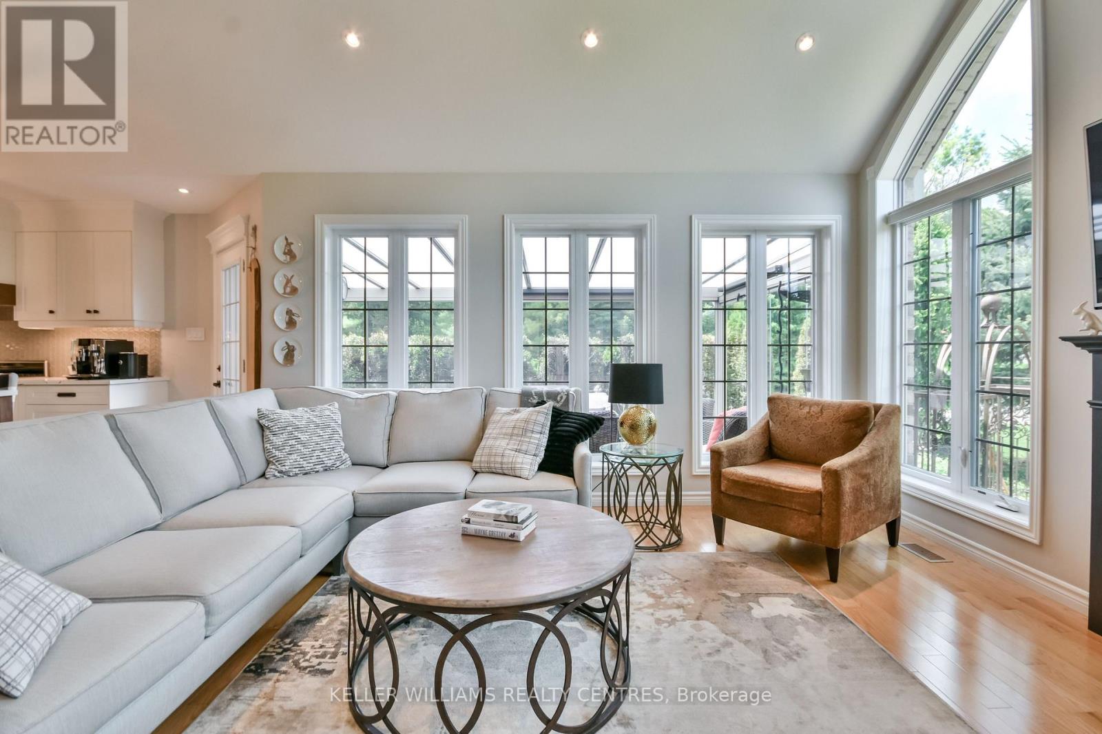 Photo 12 of 1 10 Reddington Drive, Caledon ON