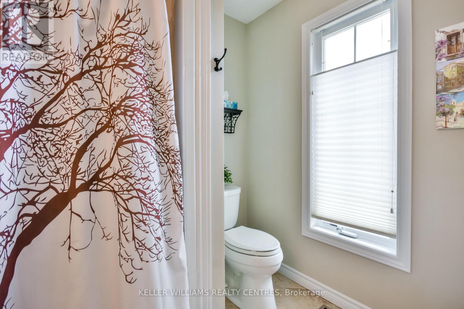 Photo 8 of 1 10 Reddington Drive, Caledon ON