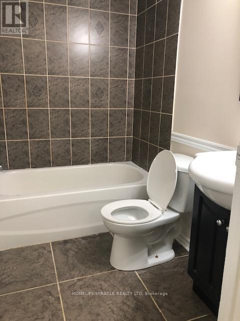Photo 3 of Basement 30 Flavian Crescent, Brampton ON