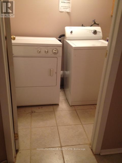 Photo 6 of Basement 30 Flavian Crescent, Brampton ON