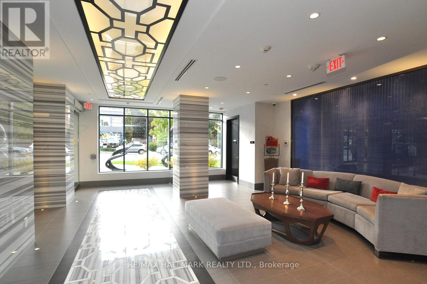 Photo 4 of 626 2 Old Mill Drive, Toronto ON