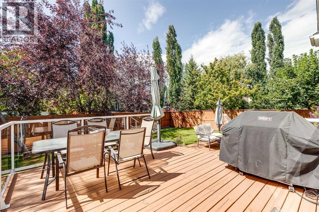 Single Family House 4 Level for Sale in  Douglas Park Boulevard SE Douglasdale/Glen Calgary 