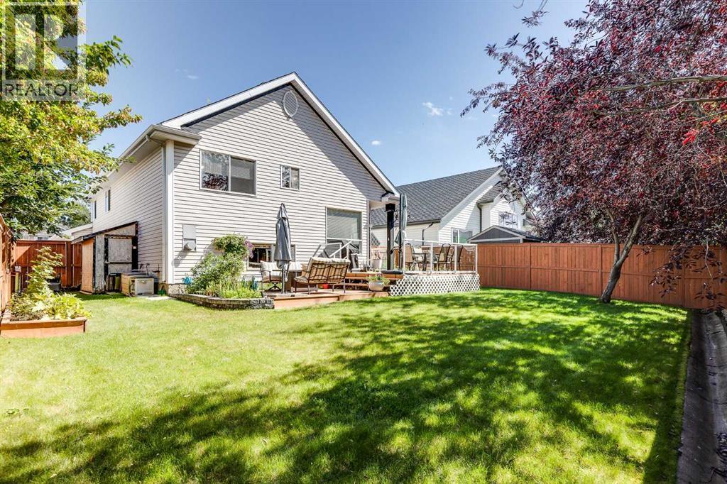 Single Family House 4 Level for Sale in  Douglas Park Boulevard SE Douglasdale/Glen Calgary 