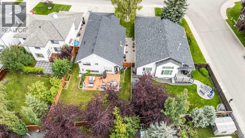 Single Family House 4 Level for Sale in  Douglas Park Boulevard SE Douglasdale/Glen Calgary 