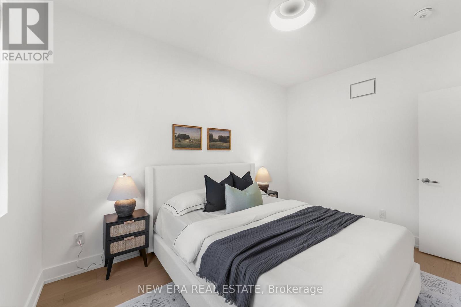 Photo 22 of 113 Bellwoods Avenue, Toronto ON