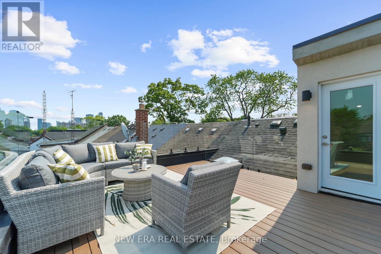 Photo 37 of 113 Bellwoods Avenue, Toronto ON