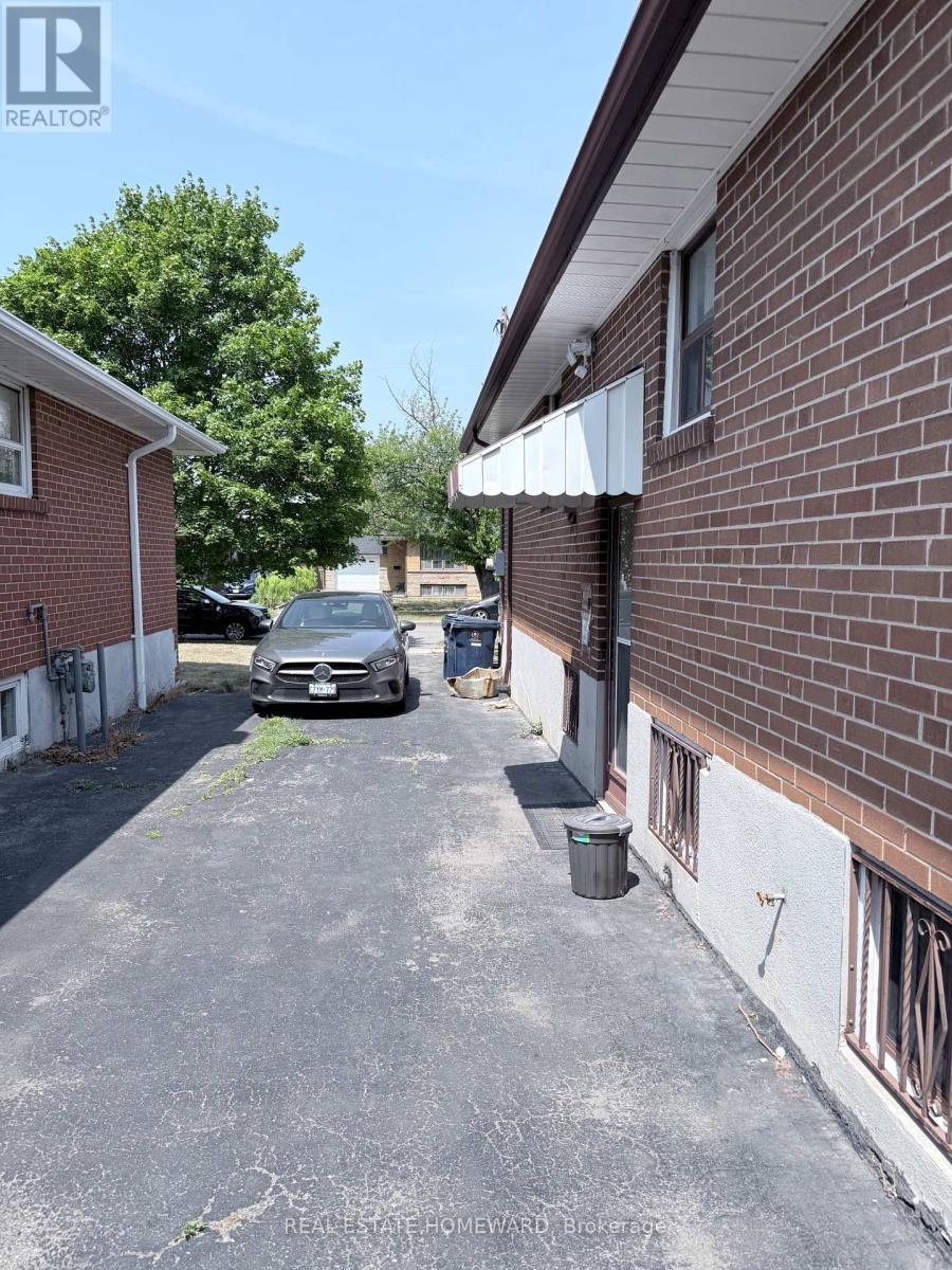 Photo 21 of 7 Dunlop Avenue, Toronto ON