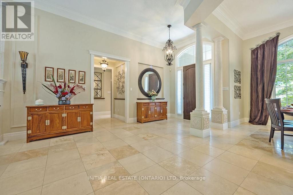 Photo 4 of 1339 Shore Road, London South ON