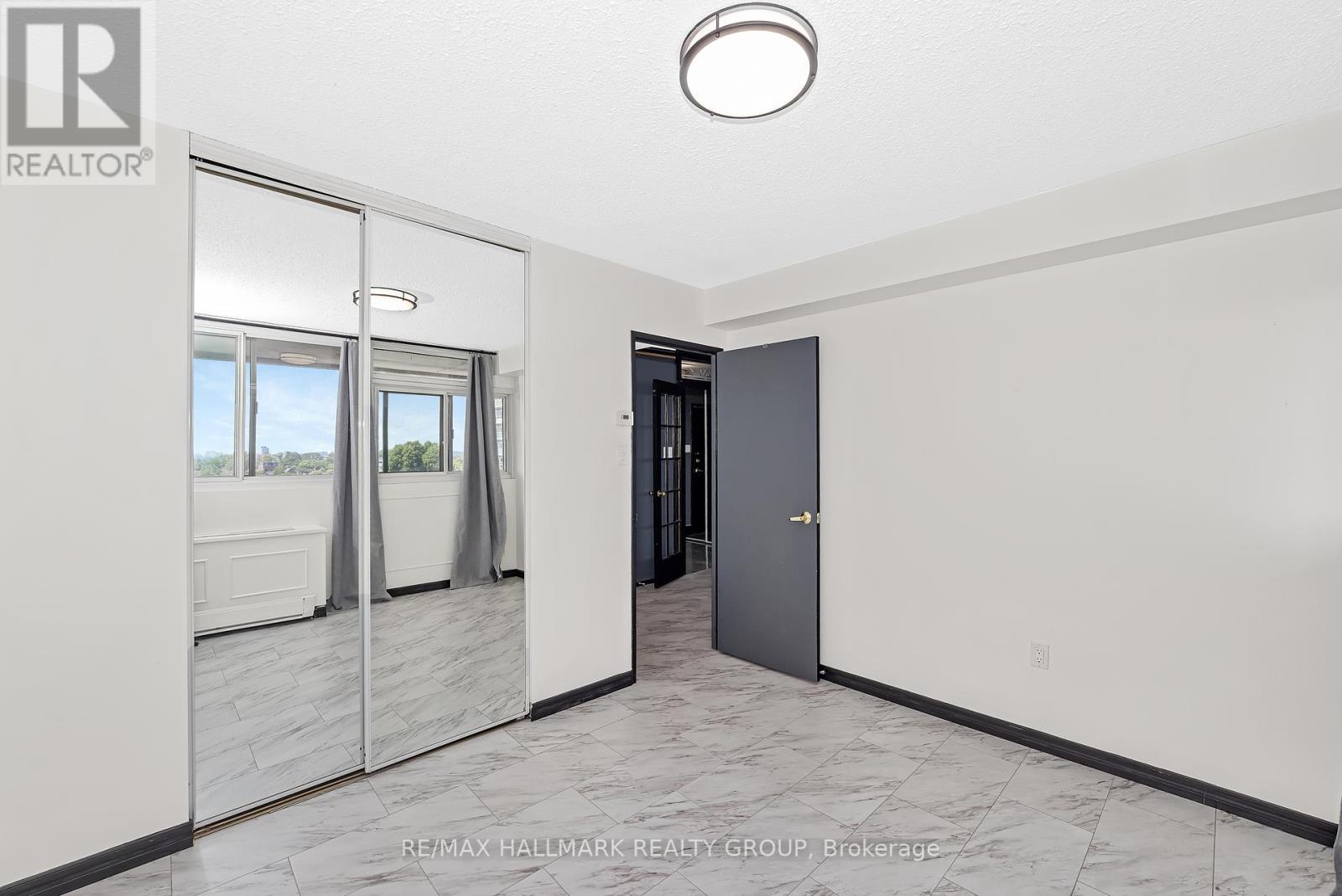 Photo 14 of 908 500 Laurier Avenue W, Ottawa ON