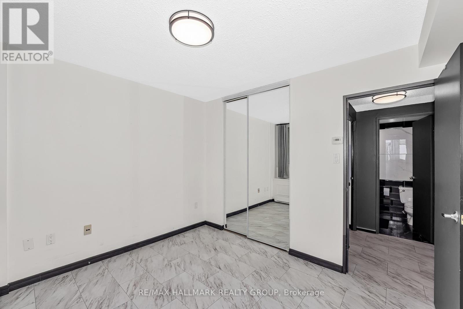 Photo 15 of 908 500 Laurier Avenue W, Ottawa ON