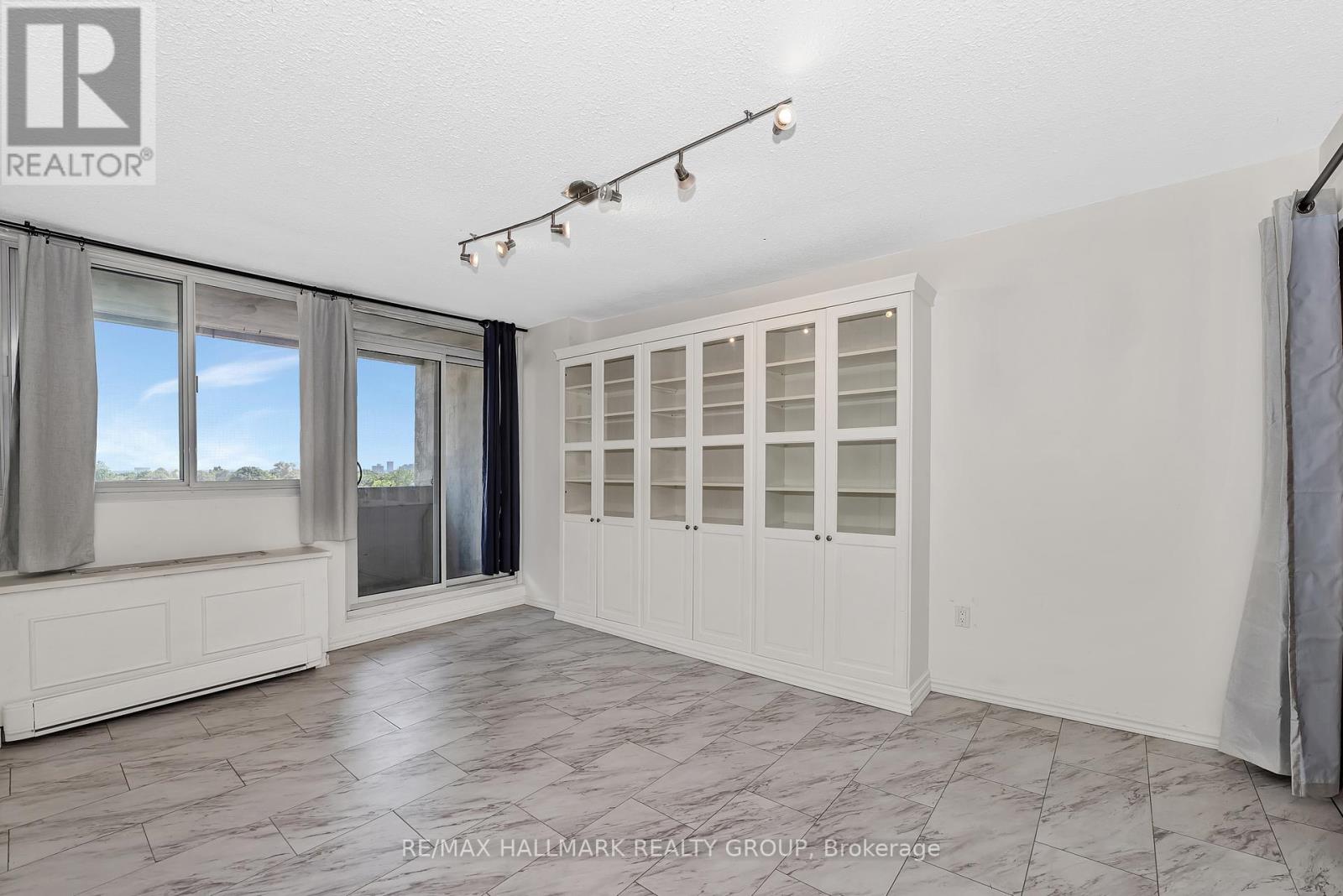 Photo 23 of 908 500 Laurier Avenue W, Ottawa ON