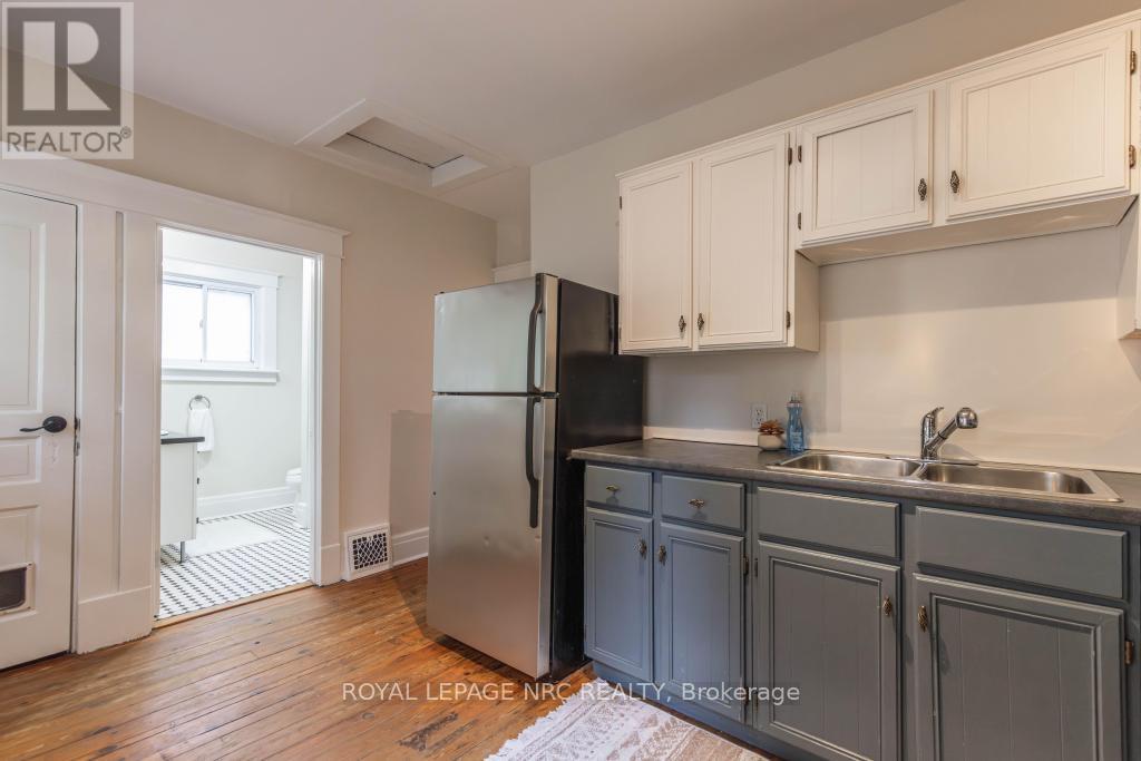 Photo 10 of 200 Geneva Street, St Catharines ON