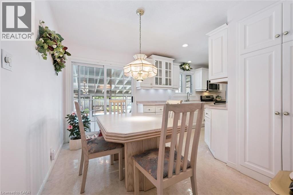 Photo 11 of 61 Traynor Avenue, Kitchener ON