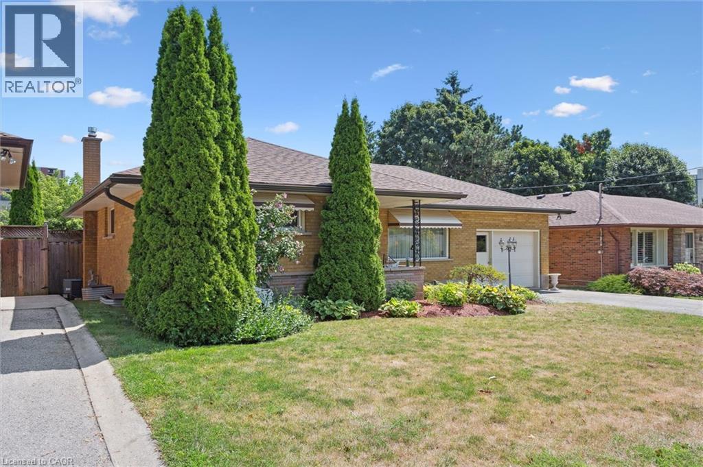 Photo 2 of 61 Traynor Avenue, Kitchener ON