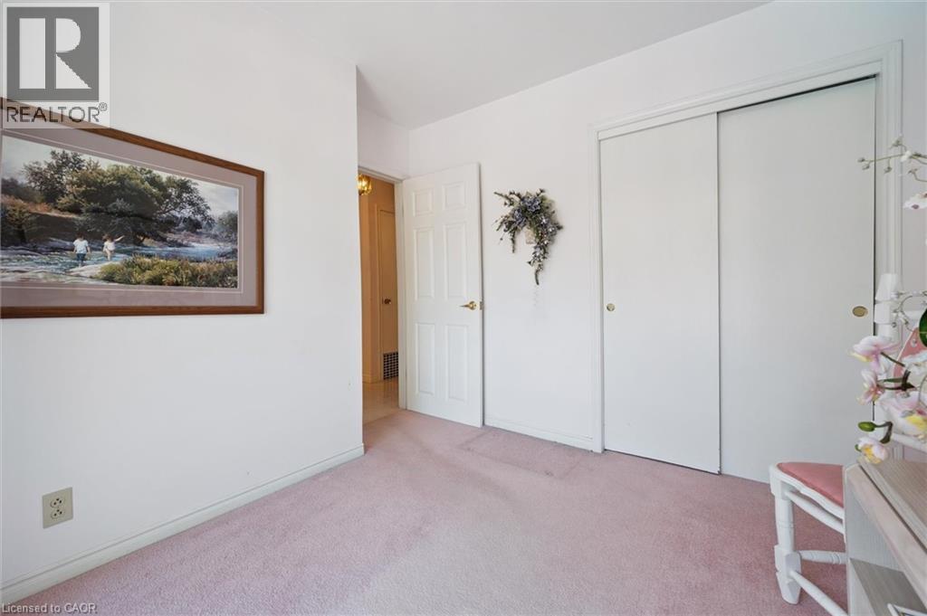 Photo 24 of 61 Traynor Avenue, Kitchener ON
