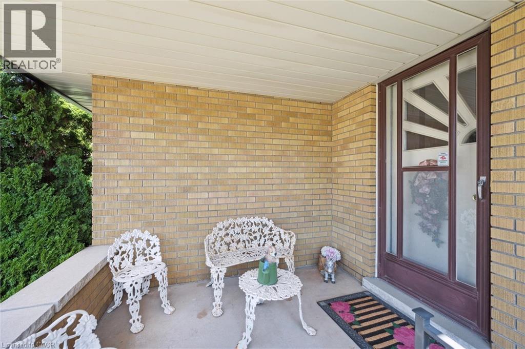 Photo 5 of 61 Traynor Avenue, Kitchener ON
