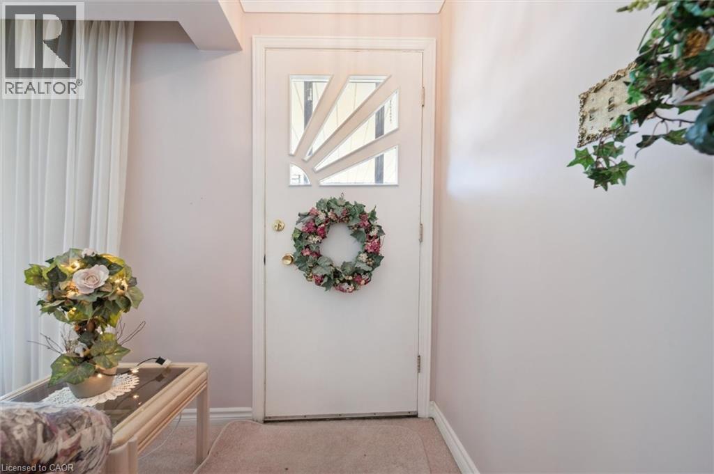 Photo 6 of 61 Traynor Avenue, Kitchener ON