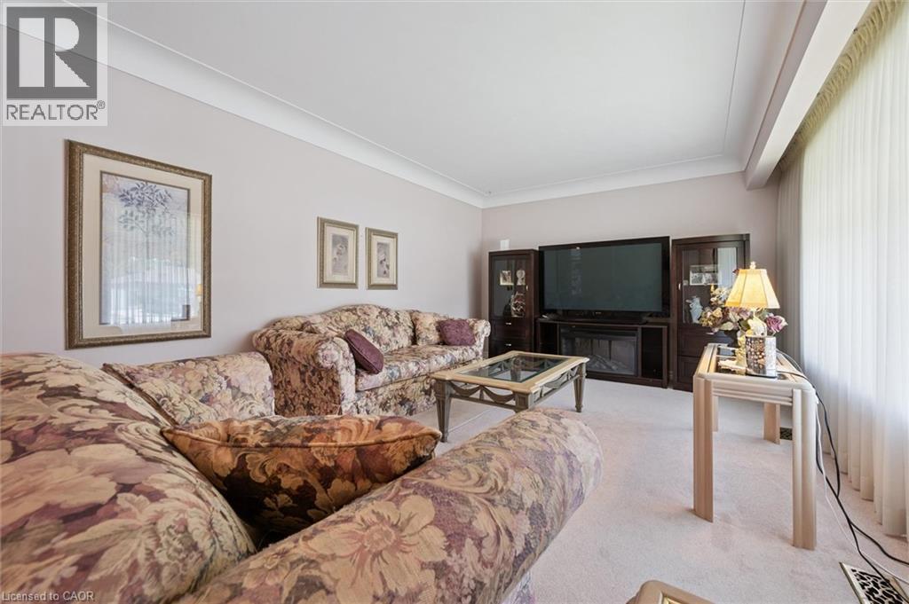 Photo 7 of 61 Traynor Avenue, Kitchener ON