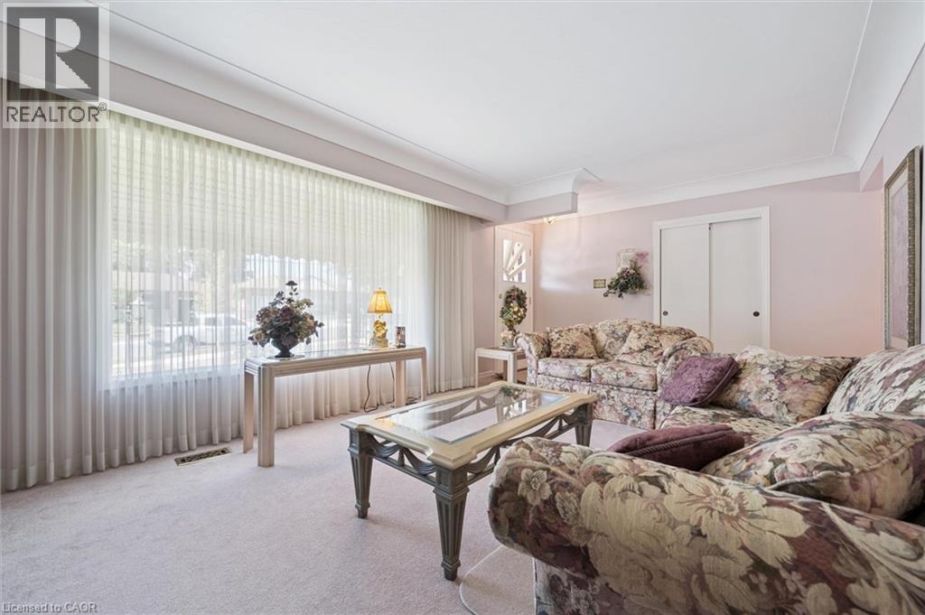 Photo 9 of 61 Traynor Avenue, Kitchener ON