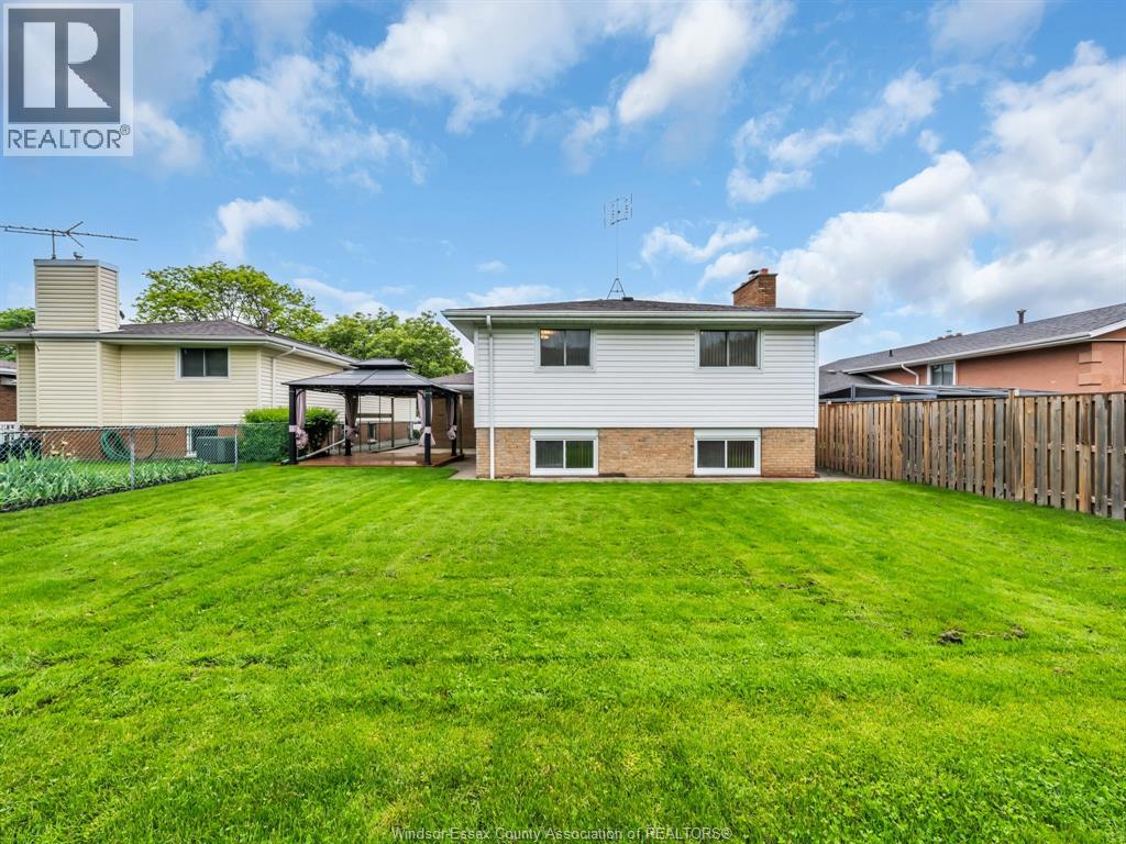 Photo 9 of 3040 Forest Glade Drive, Windsor ON